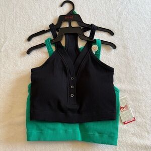 Pro-Fit Black and Green Ribbed Sports Bras
